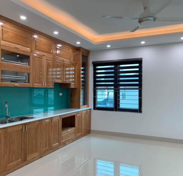 💥 BÁN NHÀ SIÊU ĐẸP - CẦU GIẤY - 40m2 x 7T, THANG MÁY- VỈA HÈ - PHÂN LÔ - Ô TÔ TRÁNH.💥