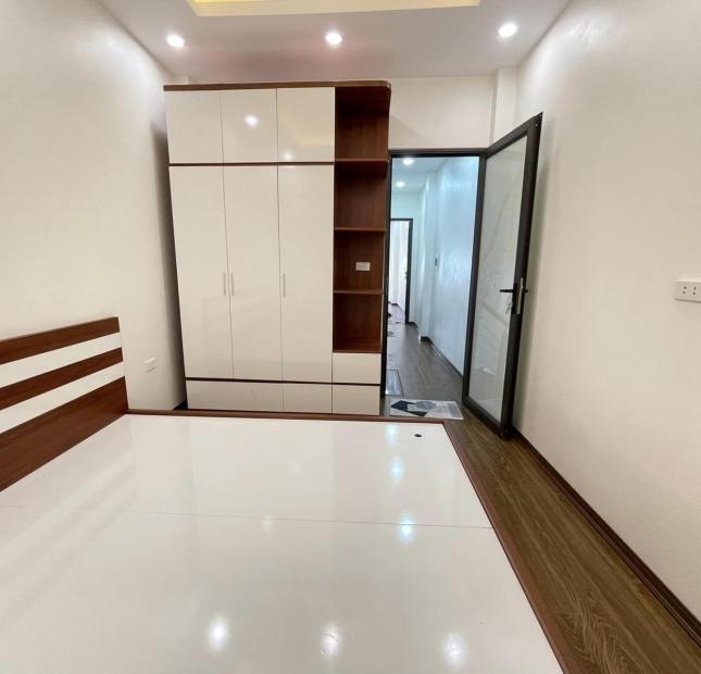 Gần Oto, Kinh Doanh, Nhà mới,  Phố Võ Chí Công 40m2 Mt 3.4m Giá nhỉnh 5 tỷ