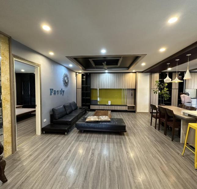 Cần bán gấp căn hộ chung cư Tứ Hiệp Plaza- Thanh Trì 125m2 MT 4m giá chỉ nhỉnh 3 tỷ
