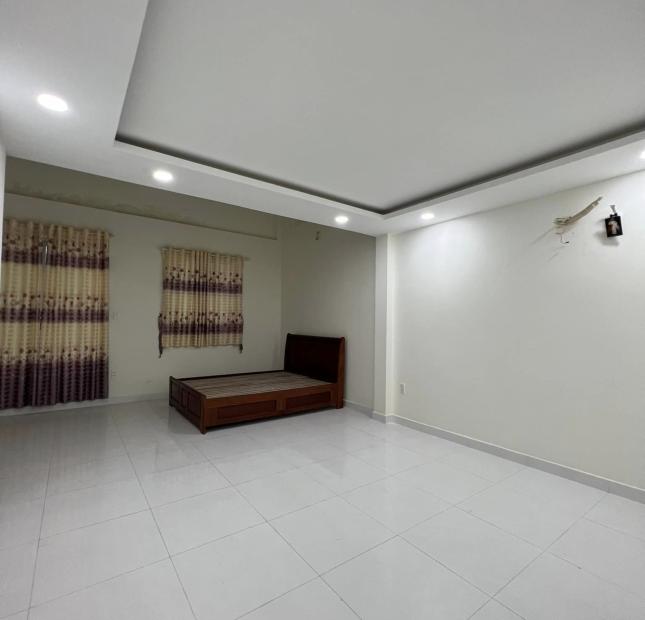 Huỳnh Văn Nghệ, Phường 15, Tân Bình - 70m2 - 4 tầng - 7,5 tỷ