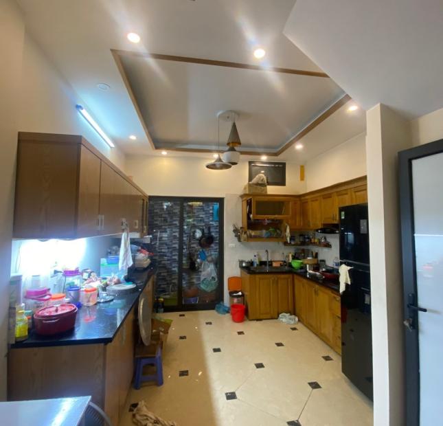Bán nhà Phố Phan Đình Giót, Ô TÔ, 56m, 5T, MT 4 m, 6,35 tỷ, Lh: 0984417892  
