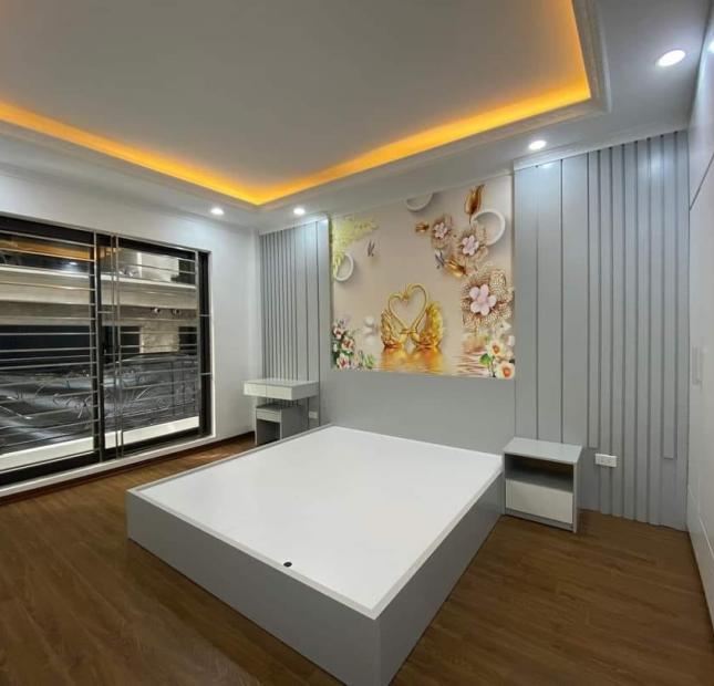 Bán nhà dân xây phố Giang Văn Minh 42m2 5tầng hơn 4 tỷ gần phố 0934266313