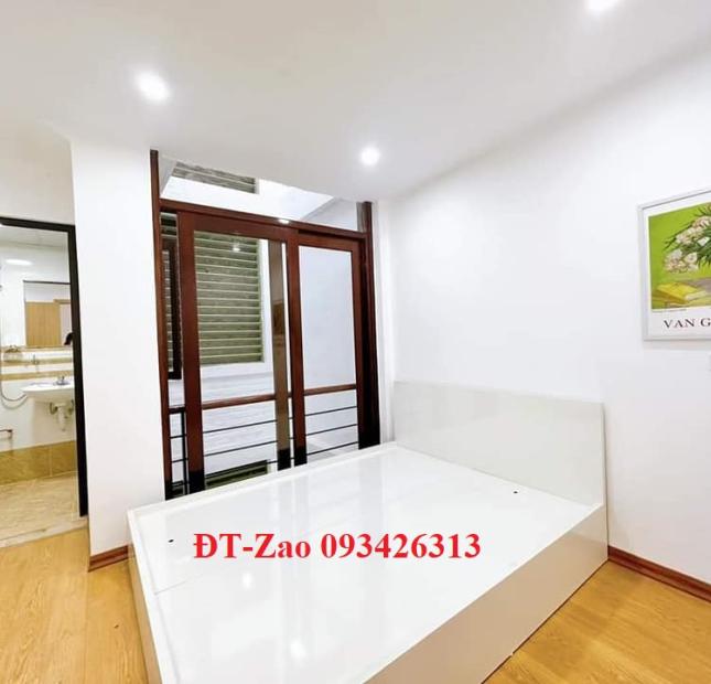 Bán nhà dân xây phố Giang Văn Minh 42m2 5tầng hơn 4 tỷ gần phố 0934266313