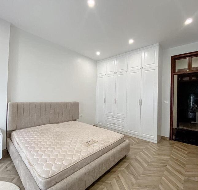 Bán nhà 42m2 5tầng dân xây phố Giang Văn Minh hơn 4 tỷ gần phố 0337628046