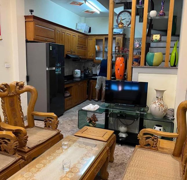 Bán nhà 42m2 5tầng dân xây phố Giang Văn Minh hơn 4 tỷ gần phố 0337628046