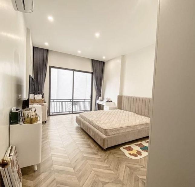 Bán nhà 42m2 5tầng dân xây phố Giang Văn Minh hơn 4 tỷ gần phố 0337628046