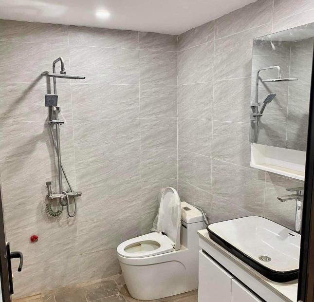 Bán nhà Hào Nam 55m Phân lô cán bộ Ô tô vào nhà Giá bán gấp