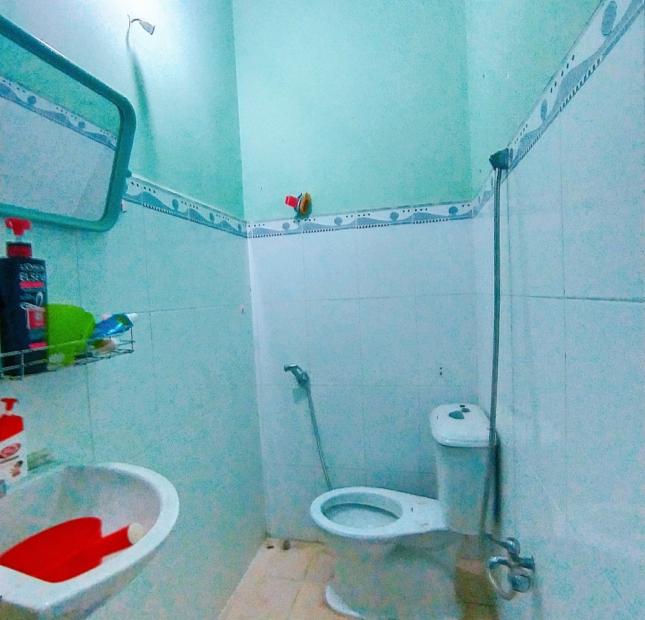 BÁN NHÀ PHÚ NHUẬN 28M2 3 TẦNG 4 PHÒNG NGỦ NỞ HẬU 4.3M HUỲNH VĂN BÁNH 3.3 TỶ