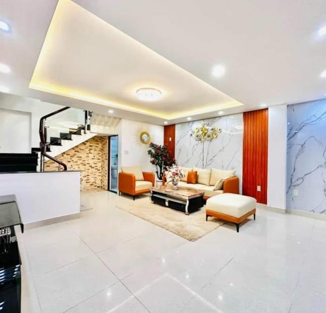 VÀO Ở NGAY! Bán Nhà 4 Tầng HXH Nguyễn Tri Phương, Q10, 53m2 (5x10.6m), 9.4 Tỷ