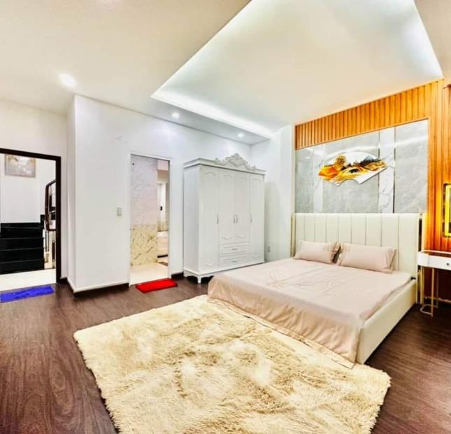 VÀO Ở NGAY! Bán Nhà 4 Tầng HXH Nguyễn Tri Phương, Q10, 53m2 (5x10.6m), 9.4 Tỷ