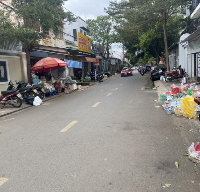 Cần bán căn nhà 2 mặt tiền phố Nguyễn Thái Học, cách đường Phan Chu Trinh chỉ 30m