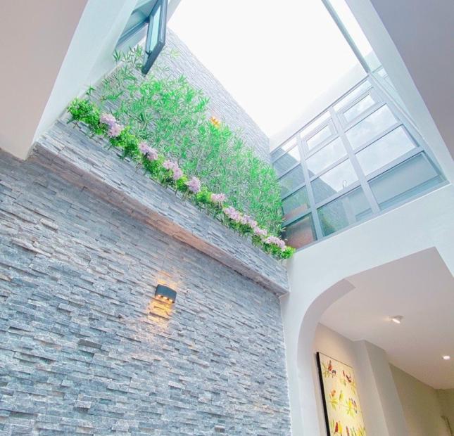 Bán nhà siêu đẹp mặt tiền đường Nguyễn Khuyễn P12, Bình Thạnh