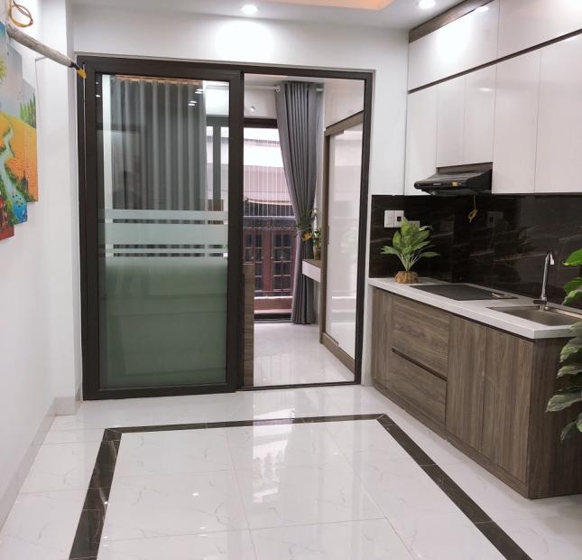 Bán chung cư N6 Đội Cấn - Kim Mã - Ba Đình, nội thất đầy đủ, về ở luôn, oto đỗ cửa