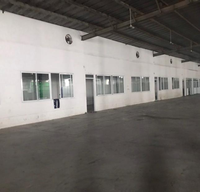 Cho thuê Xưởng 600m2 tại Big C Long Biên, gần QL5