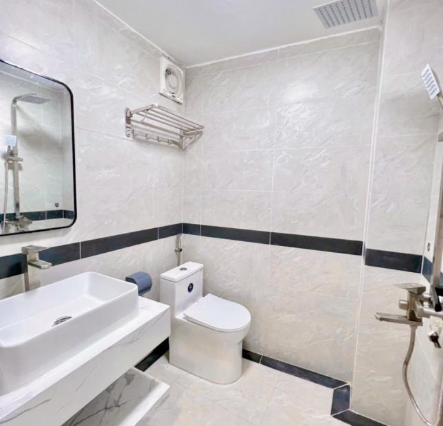 Bán nhà Phan Đình Giót, Ô TÔ, 35m, 5T, MT 4m, giá 4,1 tỷ, Lh: 0984417892  