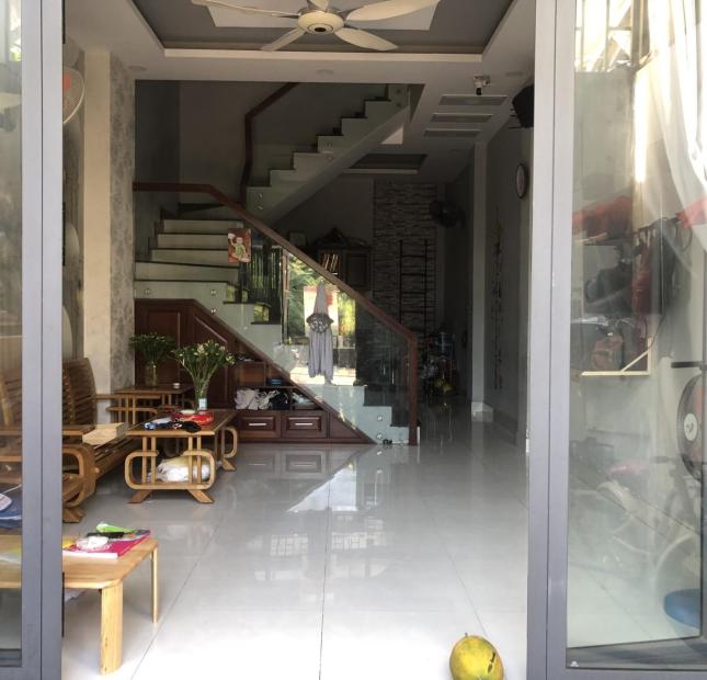 Nhà HXH bưng ông thoàn DT 52m đúc 2 lầu vị trí đẹp giá tốt