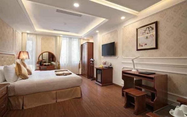 Bán khách sạn phố Hàng Bông Quận Hoàn Kiếm 13 tầng 100 phòng giá 520 tỷ.