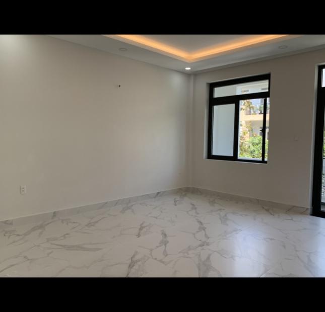 Cho thuê nhà mới KDC Intresco đường Phạm Hùng, nội thất đẹp, giá 18 triệu/ tháng, LH: 0934.933.978