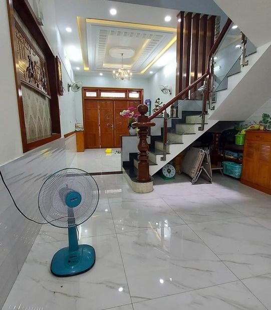 Nhà 4 tầng Cách Mạng Tháng Tám, Q3, 3 phòng ngủ, giá 4.6 tỷ