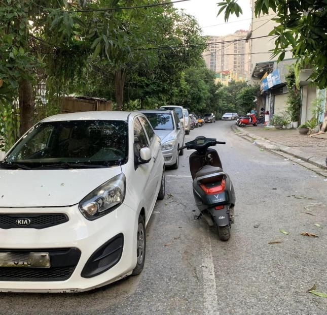 Bán nhà Phương Mai 90m mặt tiền rộng Sân vườn Ô tô đỗ cửa Giá sốc