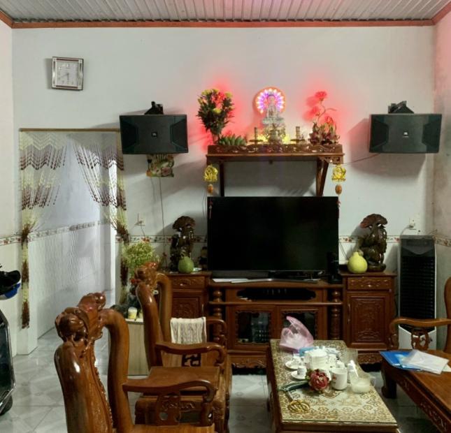 Nhà hxh đường Gò cát DT 104m cấp 4 vị trí đẹp, giá tốt