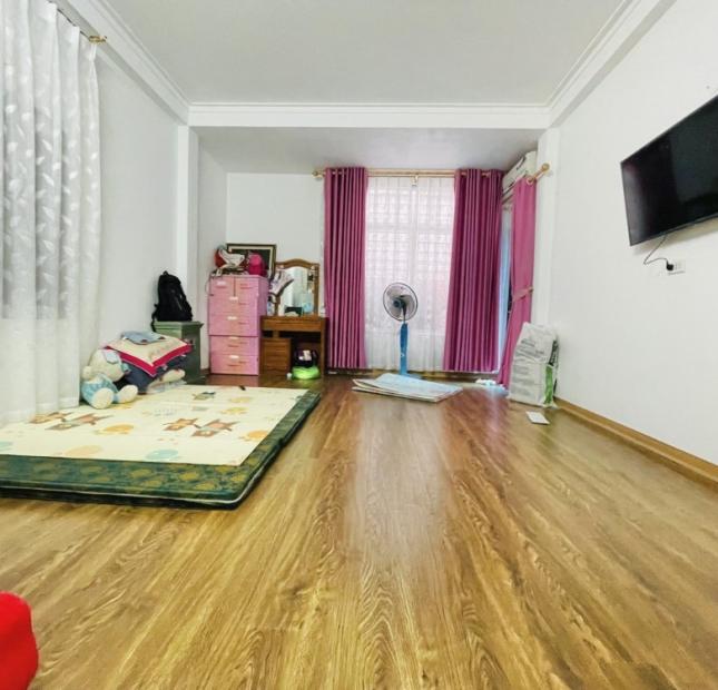 Chính chủ nhờ bán nhà mới kính koong, Lê Trọng Tấn thẳng tắp DT50m2, 5T, MT 4.1m, 4.6 tỷ.
