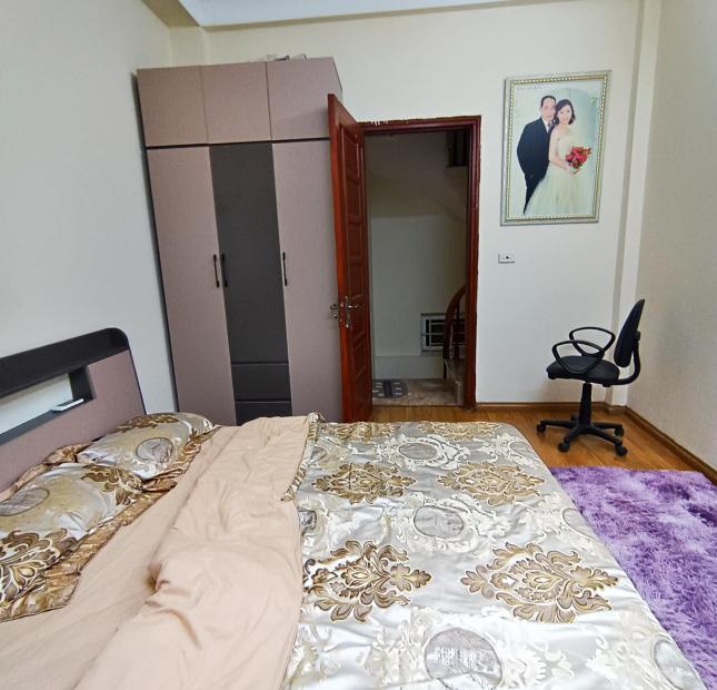 Bán nhà trung tâm Đống Đa 35m giá 1 tỷ 95