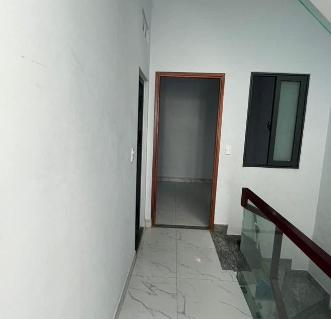 Bán nhà 3 tầng, hẻm xe hơi Đường 26 Linh Đông, giá 6,5 tỷ 