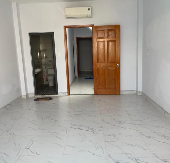 Bán nhà 3 tầng, hẻm xe hơi Đường 26 Linh Đông, giá 6,5 tỷ 