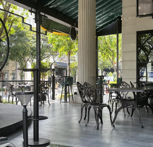 Mặt bằng Nhà Hàng,Cafe có sẵn đồ, góc 2 mặt tiền, 11X18.5m, PMH, Q7