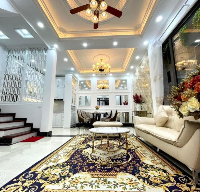 Bán nhà ngõ 98 Thái Hà ô tô tránh - Gara 7 chỗ - Nhà đẹp thoáng trước sau