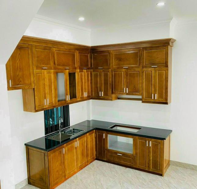 Bán gấp nhà 3 tầng kiên cố ngõ ô tô phố Bình Lộc chỉ 2,15 tỷ