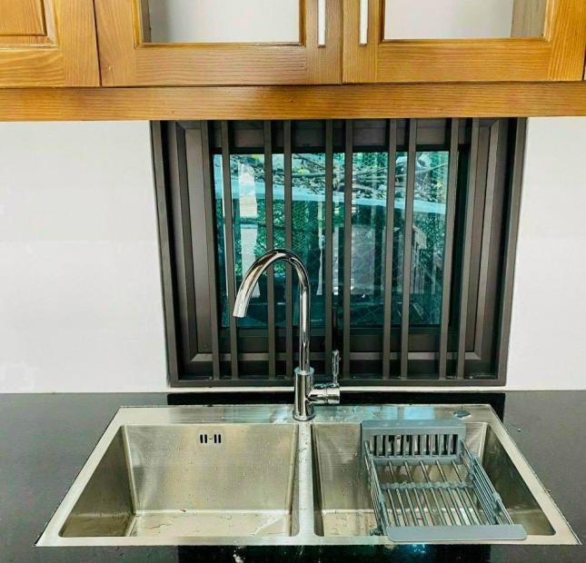 Bán gấp nhà 3 tầng kiên cố ngõ ô tô phố Bình Lộc chỉ 2,15 tỷ