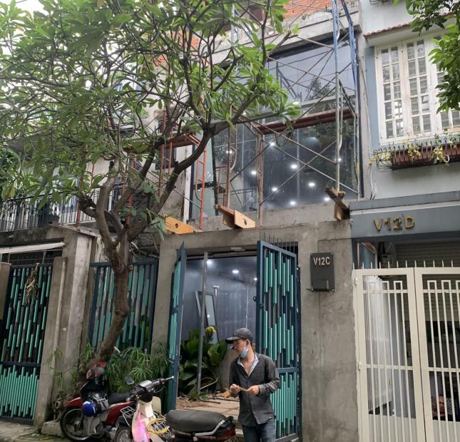 Bán nhà khu biệt thự Diện Tích Lớn MT hẻm 91 Hoà Hưng, P12, Q10. Giá bán 29 tỷ.
