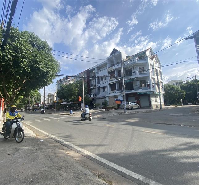 Nhà bán phường Linh Trung Thủ Đức, HXH nhà 3 tầng rộng rãi, giá nhỉnh 5 tỷ