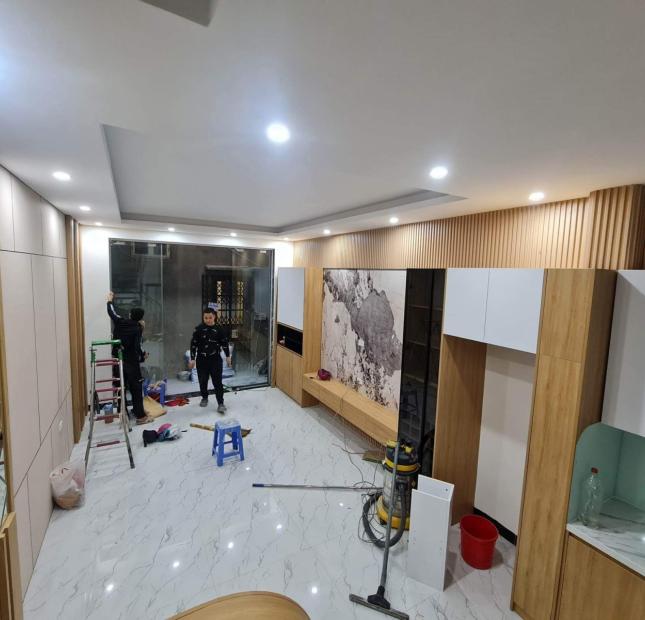 CHÍNH CHỦ CẦN BÁN NHÀ PHỐ TÔN ĐỨC THẮNG QUẬN ĐỐNG ĐA 37m2x5 T 5.3 TỶ Ô TÔ KD