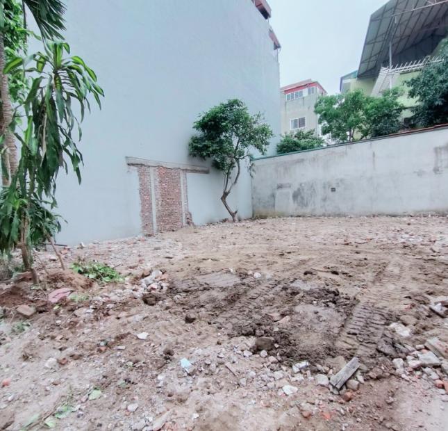 Thửa đất Phân Lô, Ôtô tránh, Diện tích 170m2, mặt tiền 10m, Cách 5m ra mặt phố Hồng Tiến.