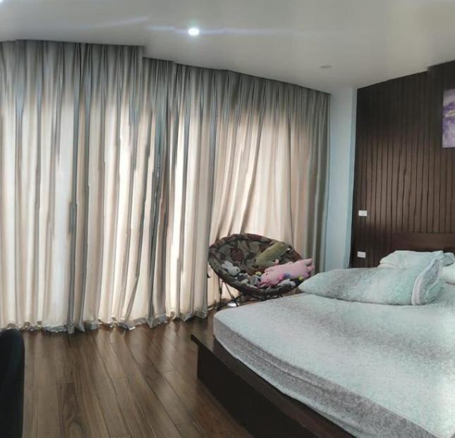 Nhà đẹp view hồ, Ngọc Lâm-Long Biên 65m x 5tầng, kinh doanh, ôtô tránh