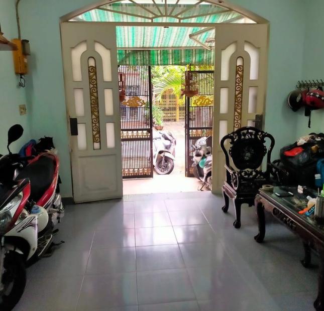 Nhà ngang 5m, đường Lạc Long Quân, Tân Bình, Hẻm xe hơi, Giá tốt