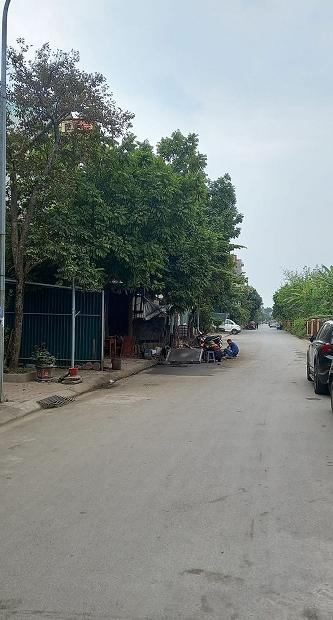 Cho thuê nhà 2 tầng 1 tum mặt đường tầu 5/775 Ngô Gia Tự, Đức Giang, Long Biên, Hà Nội