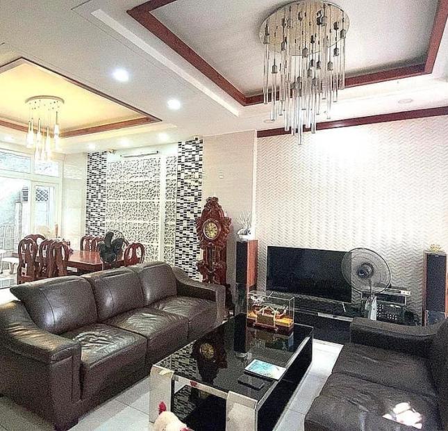 Bán nhà Biệt thự Võ Thành Trang - Bàu Cát, DT: 7.6x14.5m, 5 Tầng - 6PN, 16.9 tỷ