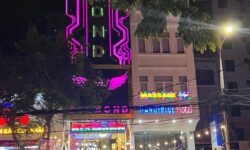 Bán hoặc cho thuê dài hạn căn khách sạn Nguyễn văn Thọai,Đà Nẵng