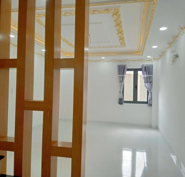 Bán nhà hẻm 8m, đường Lê Văn Quới, Q. Bình Tân. DT: 4 x 14m, trệt + Lửng + 3 Lầu