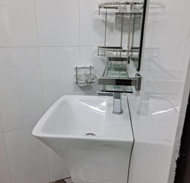 Chính chủ cần bán nhà 4 tầng tại số 42 ngõ 44 Nguyễn Khiết, Phúc Tân, Hoàn Kiếm, Hà Nội.
