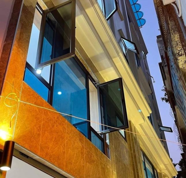 Bán Nhà 50m2x 5tầng, Phân Lô Quân Đội - Nhà Đẹp đầy đủ Nội Thất ,Cách 10m ô tô tránh Chỉ 12,x tỷ
