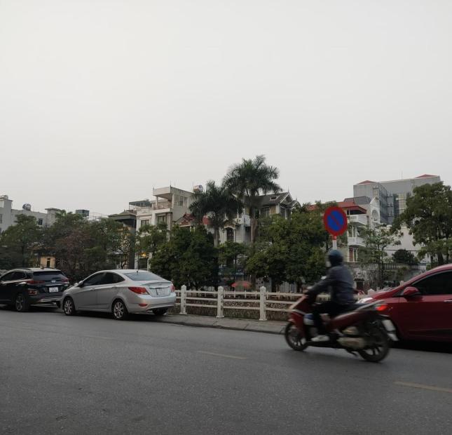 Bán gấp nhà phố Vũ Xuân Thiều 55m2, 5T, MT 4,2m ngõ thông nhỉnh 4tỷ