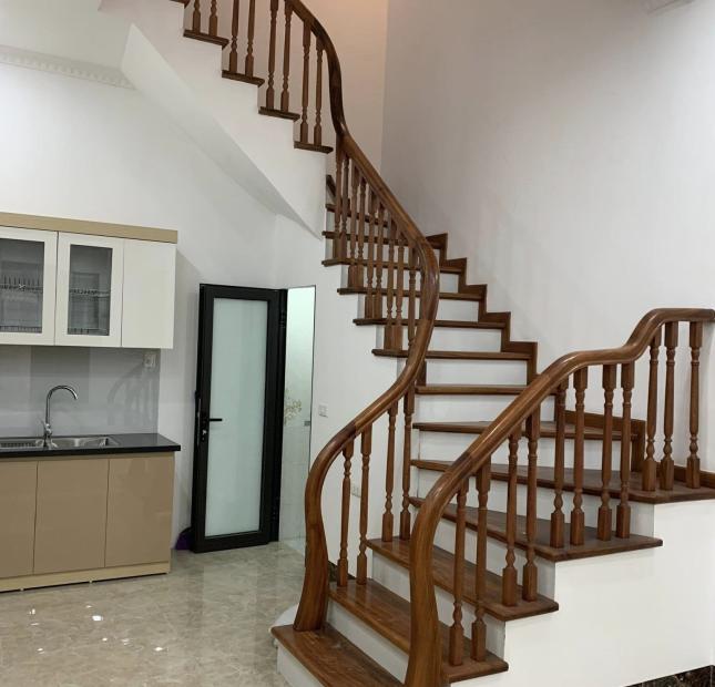 Bán gấp nhà phố Vũ Xuân Thiều 55m2, 5T, MT 4,2m ngõ thông nhỉnh 4tỷ