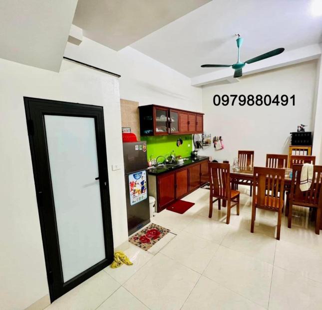 Bán nhà Xuân Đỉnh: mặt ngõ thông 2 đường oto chạy, oto đỗ ngày đêm. 40m2x4T giá 4.9 tỷ
