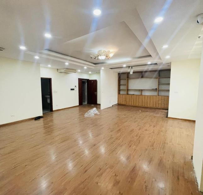  CHUNG CƯ CĂN GÓC VIEW ĐẸP MẶT ĐƯỜNG KHUẤT DUY TIẾN 140M2 GIÁ 3 TỶ 65 (CÓ THƯƠNG LƯỢNG)