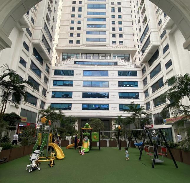 Cần Bán Căn Hộ : 67m2, 2PN - 2VS, Central Point Trung Kính, Giá 3,8 tỷ